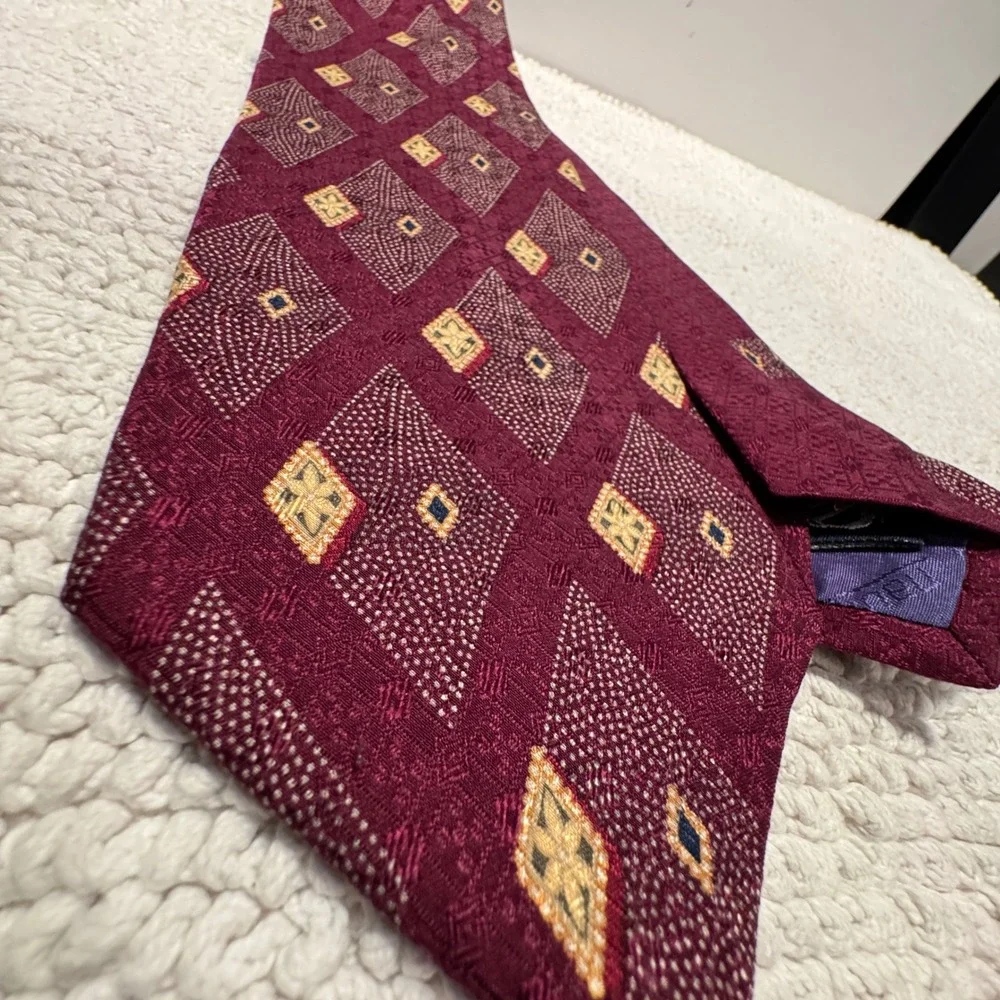 Nautica Tie Burgundy Geometric Diamond 100% Silk Business Formal USA Art Deco